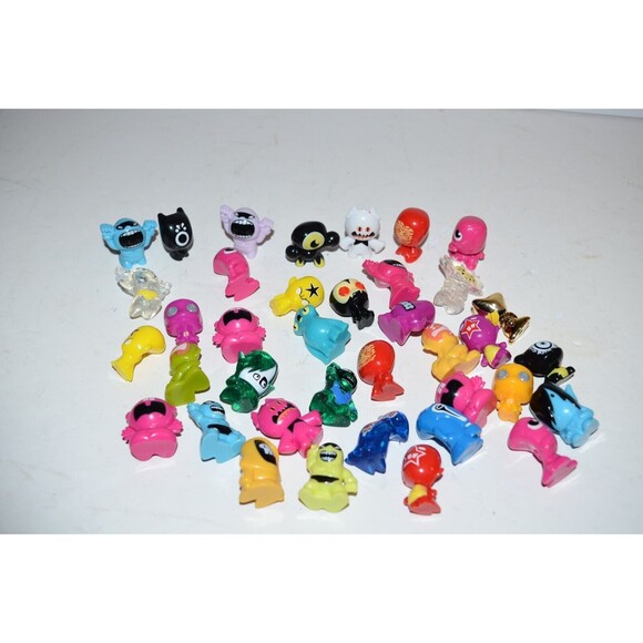 Gogo's Crazy Bones  Lot Assorted figures toys Magic Box - Picture 10 of 11